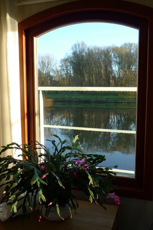 Couette-café Barge Johanna