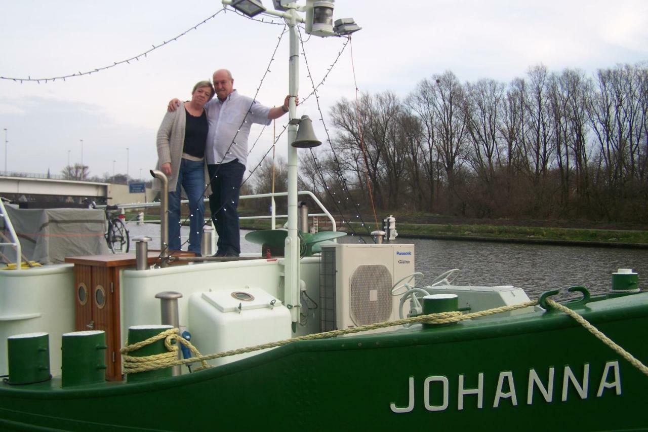 Barge Johanna Bed & Breakfast Bruges