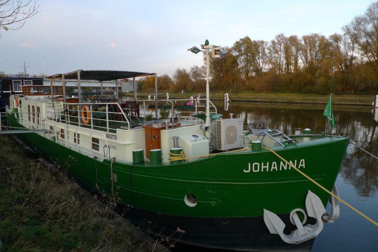 Couette-café Barge Johanna